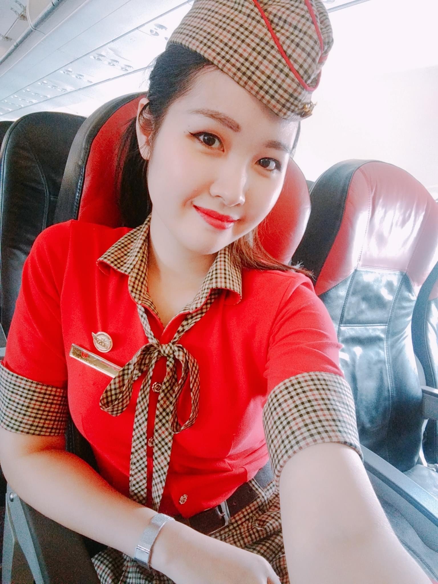 Cô Lê Hồng Ngọc (Ms.Emily)