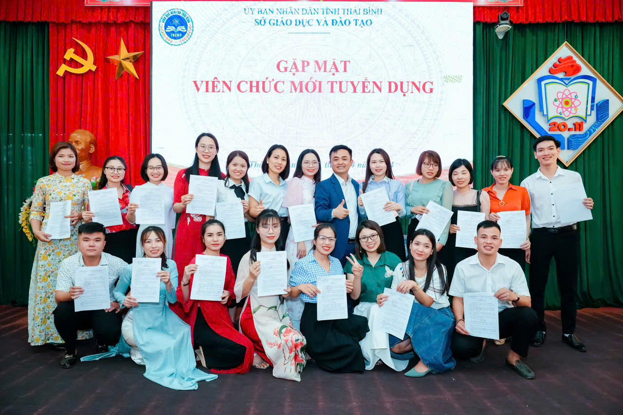 Thầy Toàn Cùng Học viên Thái Bình đỗ biên chế năm 2023