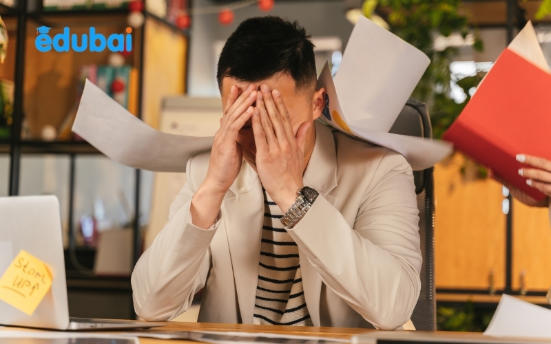 Làm một nghề duy nhất lại khiến nhiều bạn trẻ dễ bị lỗi thời, thụ động và kém thích ứng với biến động thị trường