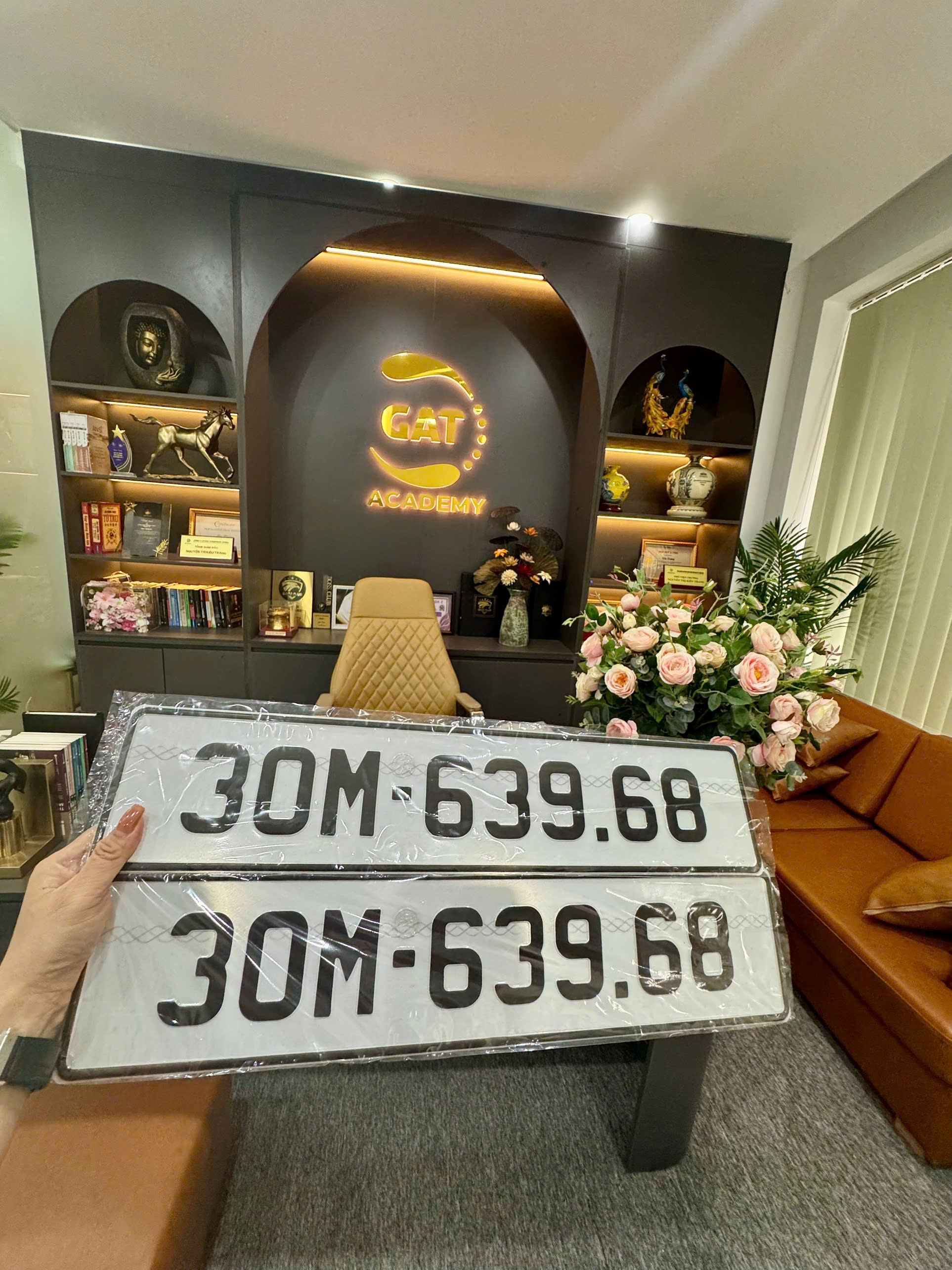 (2) Sản phẩm: Biển số xe phong thủy