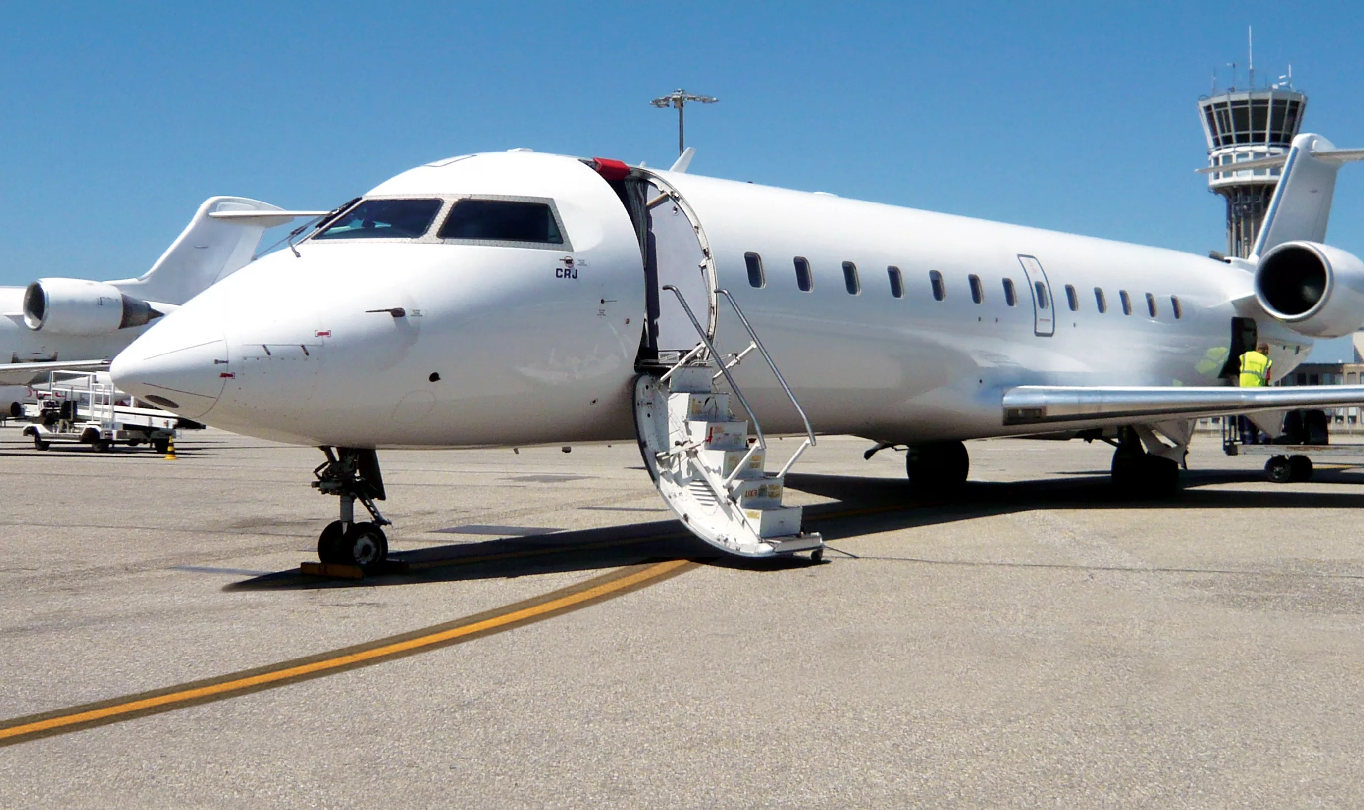 PolyWorks® rút ngắn 75% thời gian kiểm tra tính đối xứng và căn chỉnh trên dòng CRJ của Bombardier.