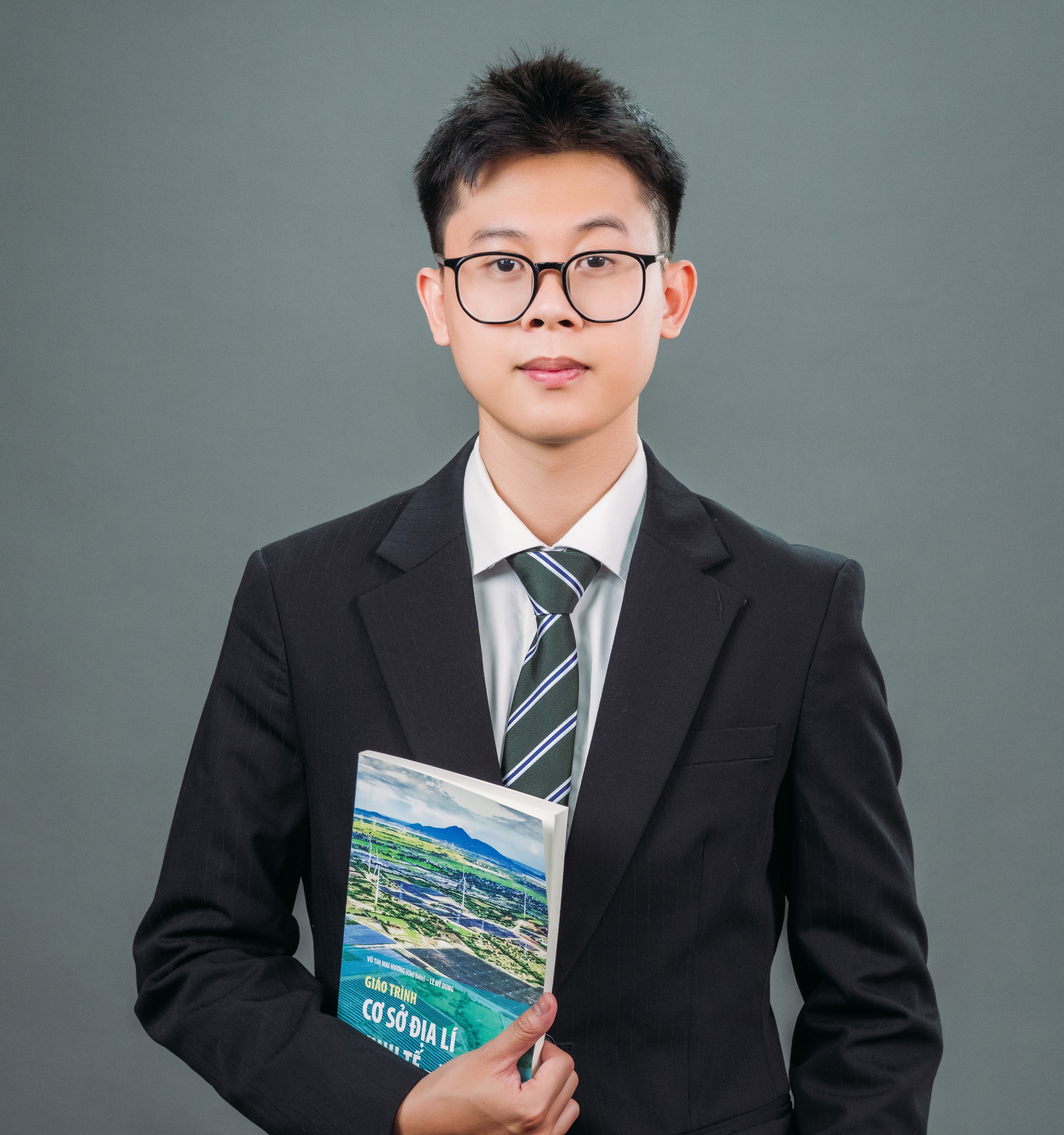 Thầy Nguyễn Trường San