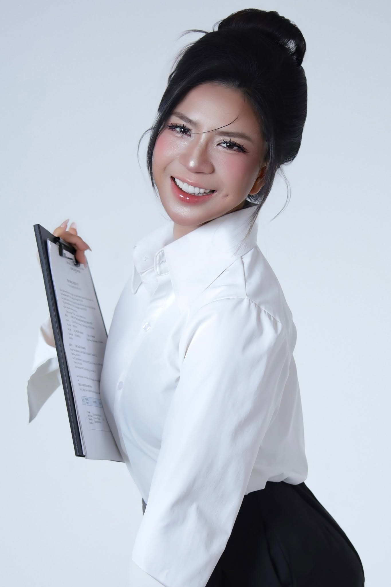 Bee Ơi, Tiền Đâu?