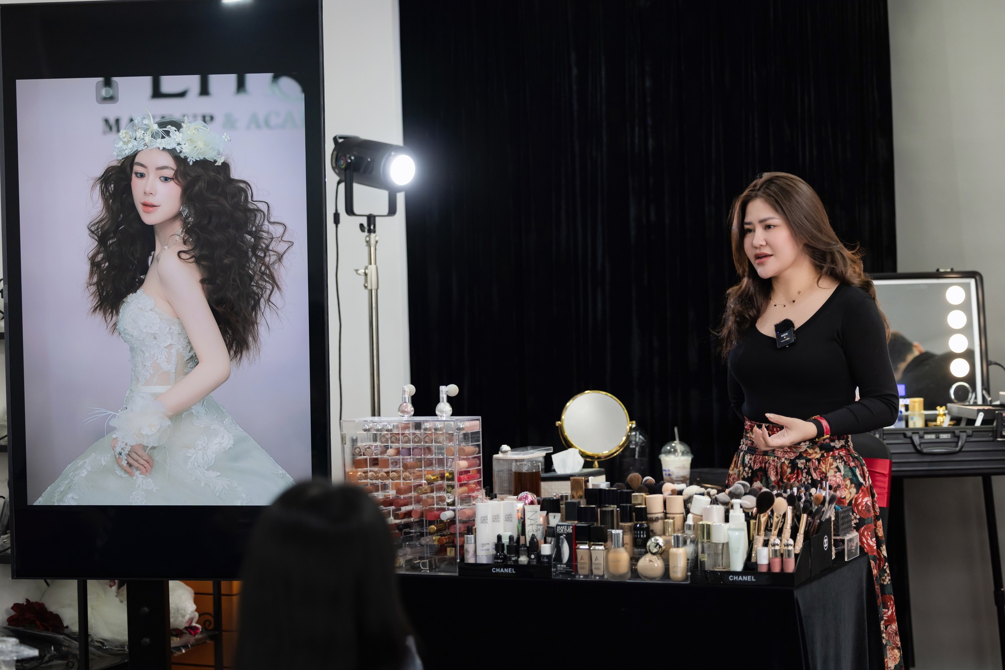 Học make up cá nhân Online cùng Master Phương Ly