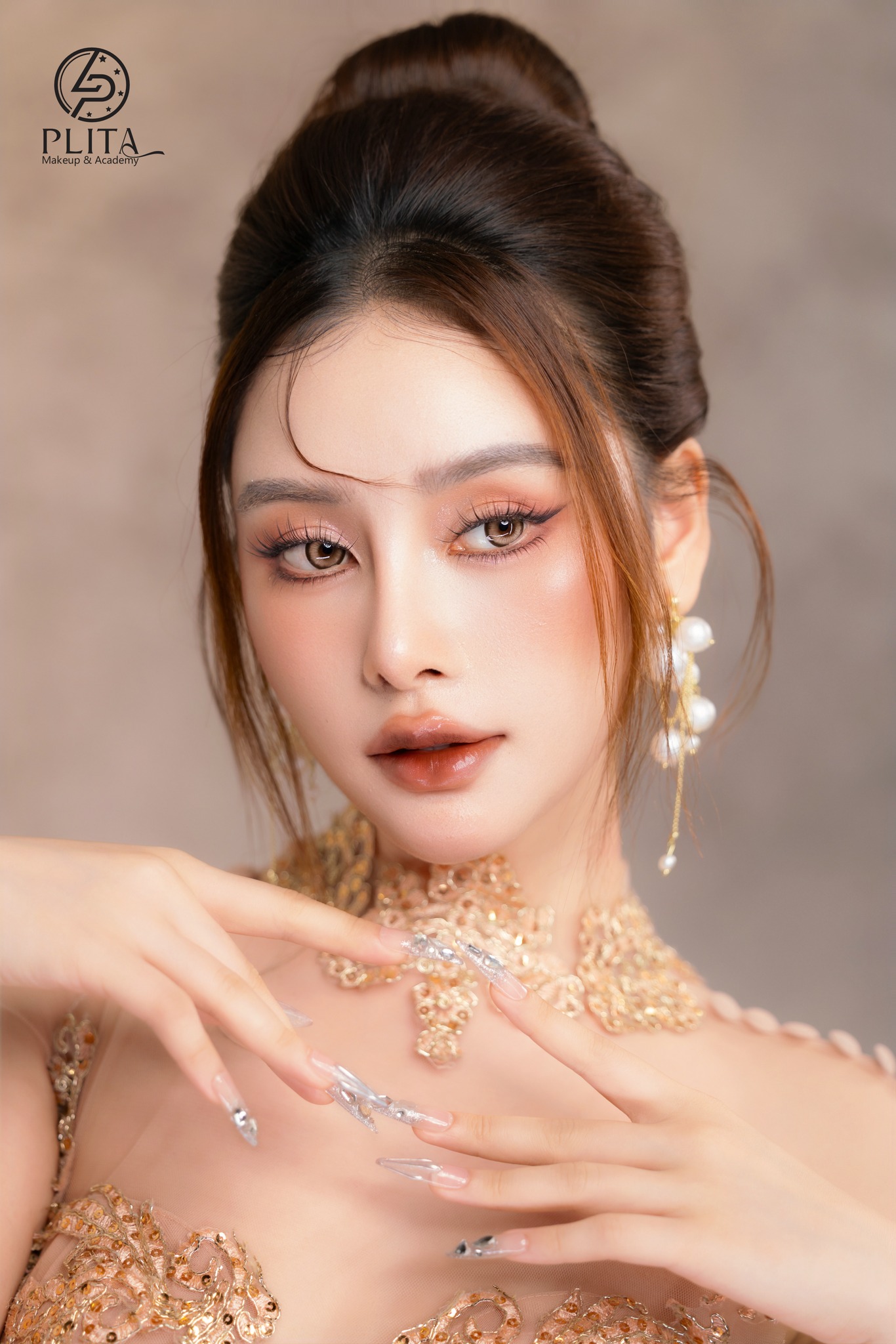 Trang Điểm Dự Tiệc Buổi Tối – Bí Quyết Makeup Nổi Bật